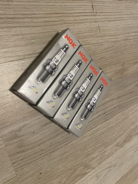 Свічки запалення NGK 4912 для Toyota/Lexus Hyrbrid , Mazda