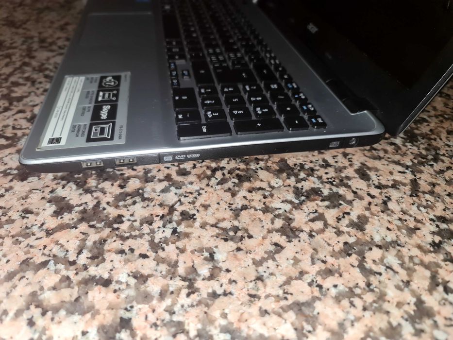 Portatil Acer cinzento