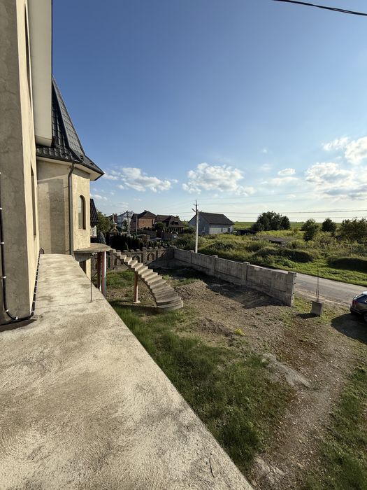 Не будинок, а зАмок.