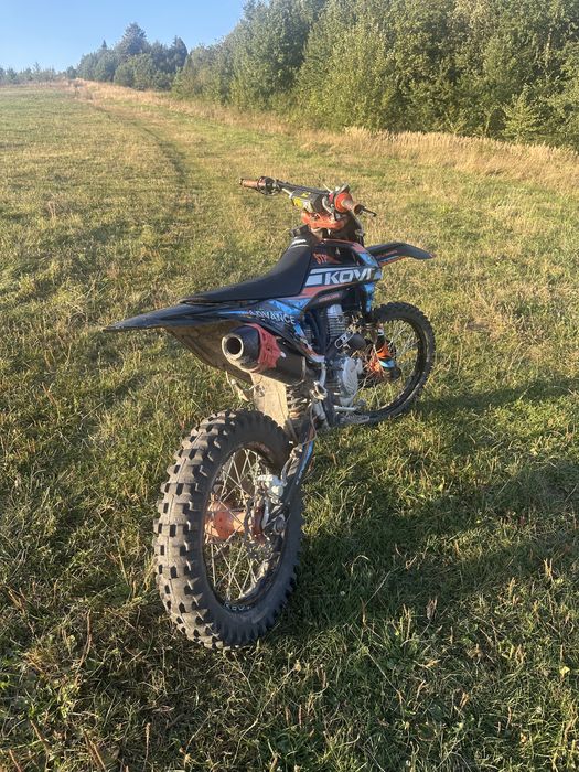 Продам кові адванс 250
