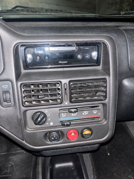 Peugeot 106 quik silver