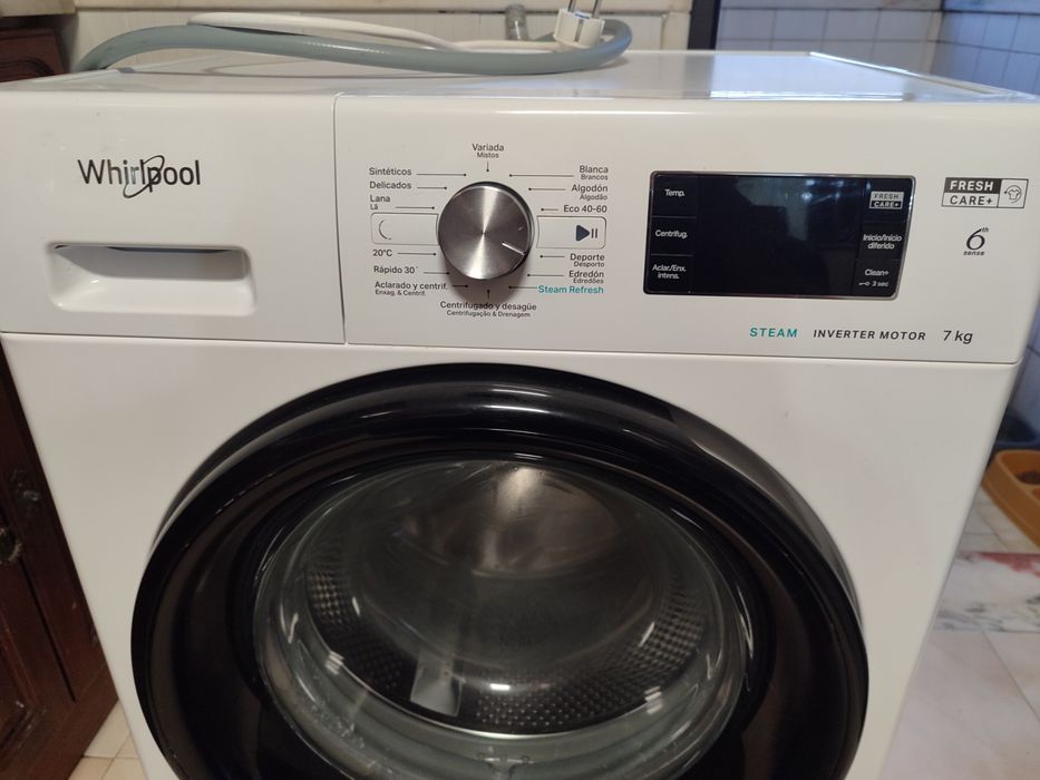 Máquina de lavar roupa Whirlpool