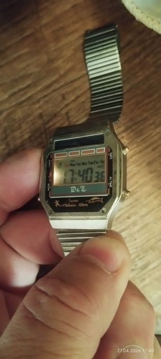 Часы электронные DL 80-х годов