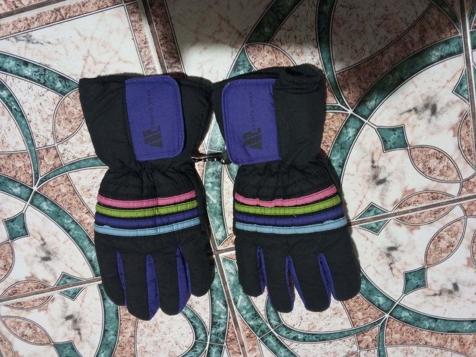 Рукавиці зимові в хорошому стані