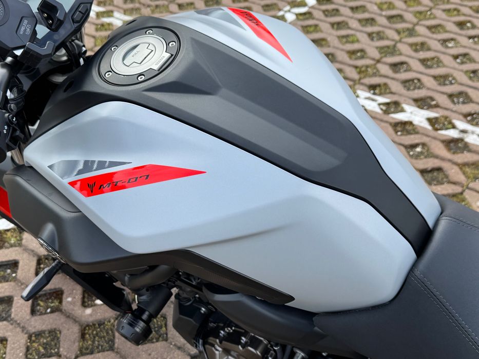 Yamaha MT-07 2020 | 12k km | Arrow Titanium | Pneus Novos | Impecável