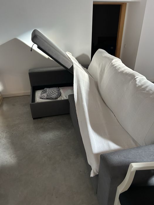 Sofa cama com arrumacao