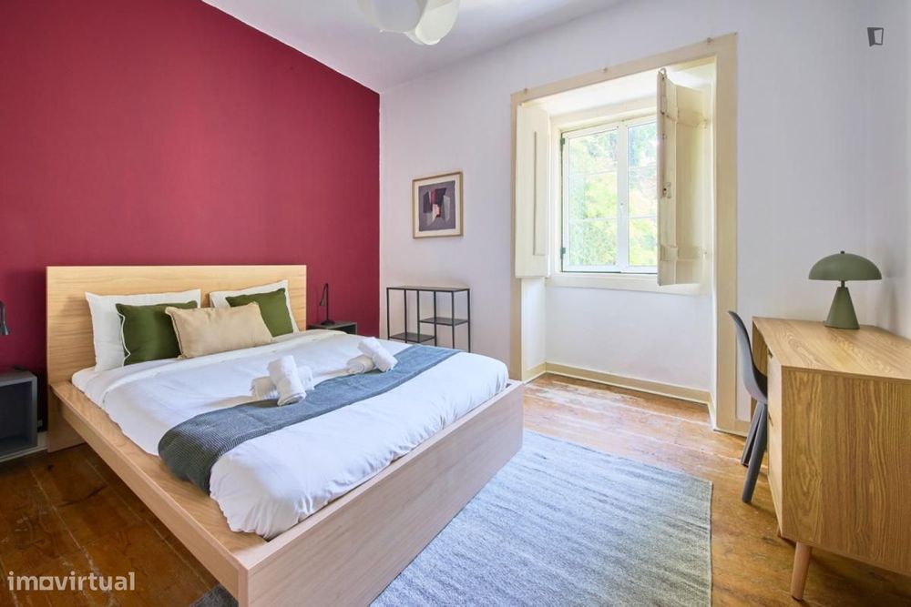 Quarto - localizado em São Bento Lisbon