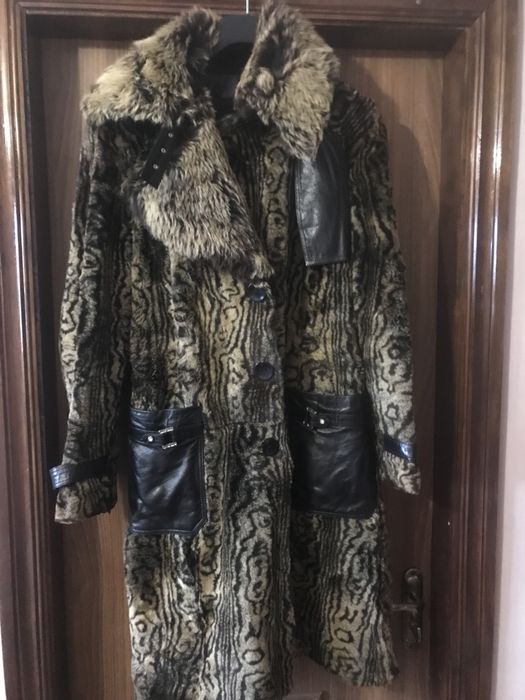 Довга натуральна дублянка з шкіряними вставками