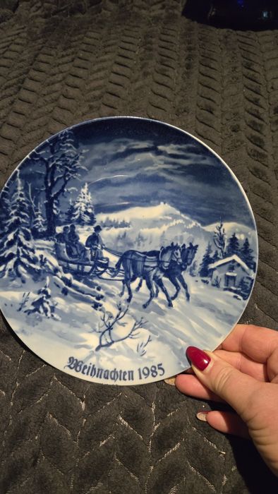 Kobaltowy talerz święta 1985.