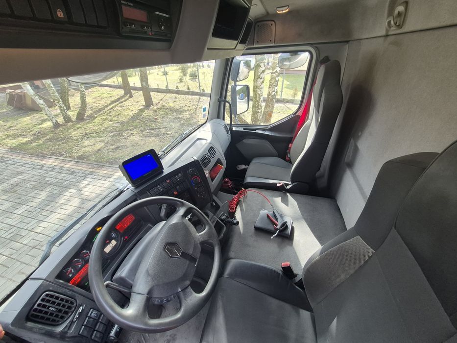 Renault D12 kontener z windą