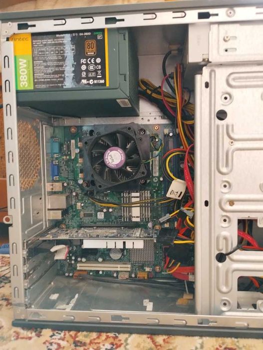 Komputer  Lenovo ThinkCentre - cały zestaw