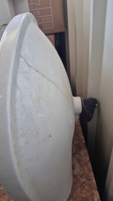 Pia básica com pé