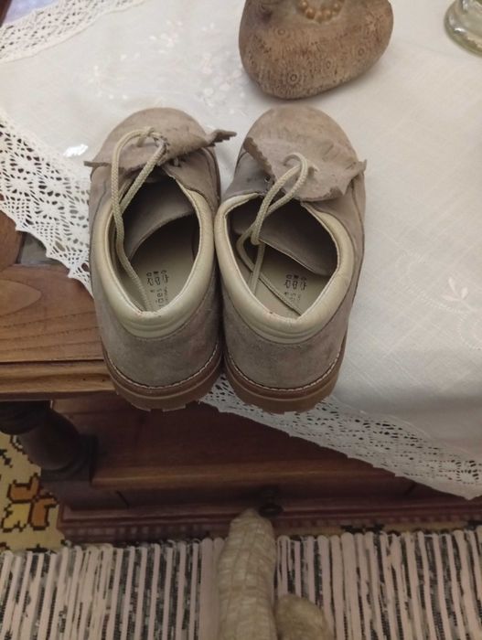 Sapatos menina em camurça