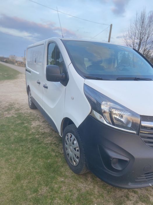 Opel vivaro.