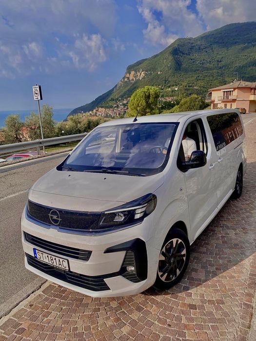 Wynajem busa 9 os. Automat – Nowy, boks dachowy w cenie! Wolne terminy