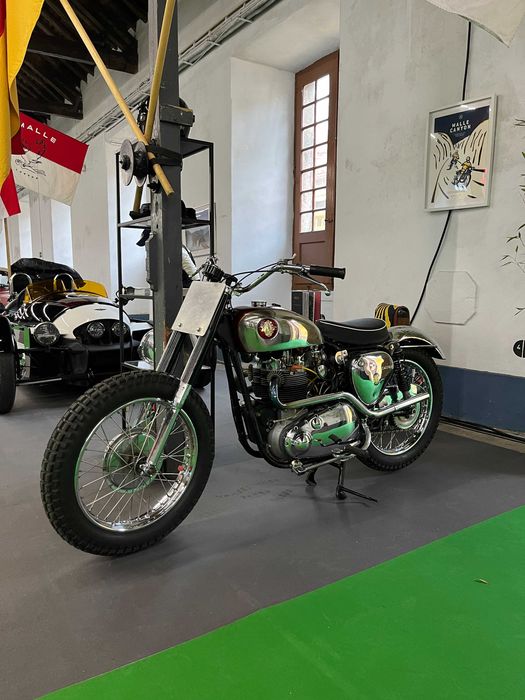 BSA 1958 A10 Super Rocket 650 Moto Clássica