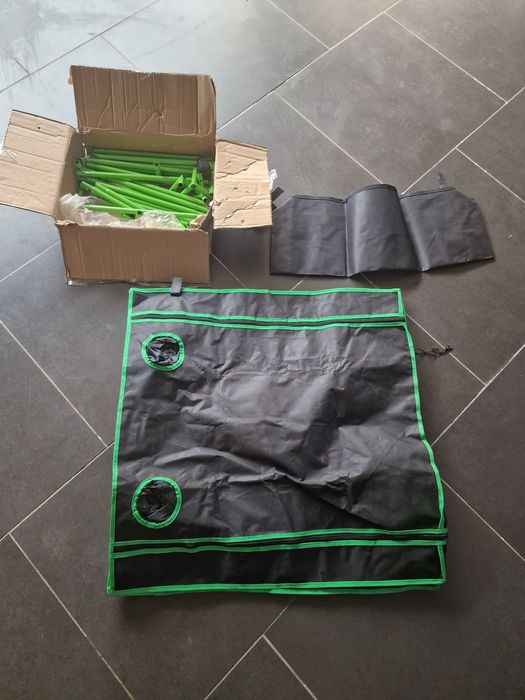 cobertura de lona de uma estufa de cultivo interior (grow tent),