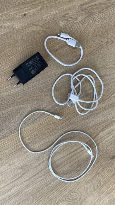 Carregador e cabos