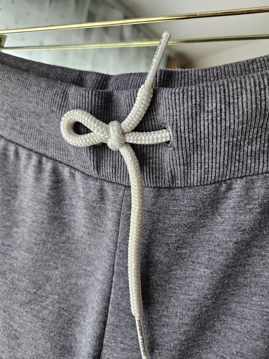 Szare spodnie damskie sportowe dresowe Kari Traa joggery bawełniane M