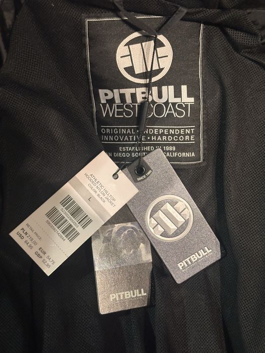 Kurtka pitbull z kapturem