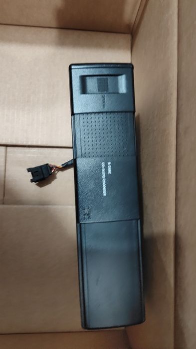 Zmieniarka płyt CD do jeep kj chrysler dodge