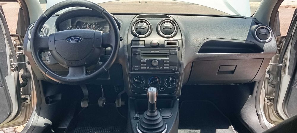 Ford Fiesta — fotografia 10