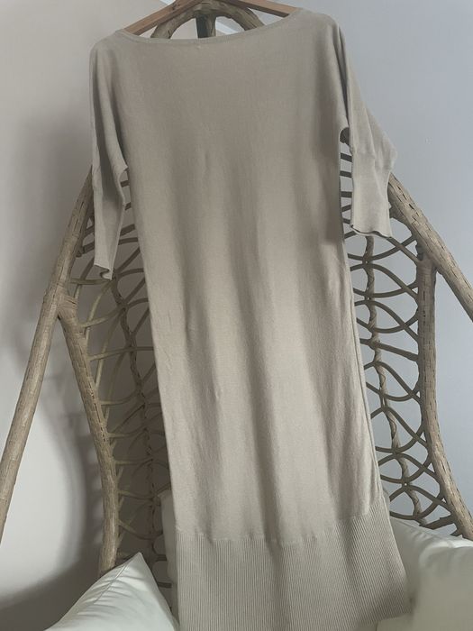 Beżowa  sukienka lekkie kimonko