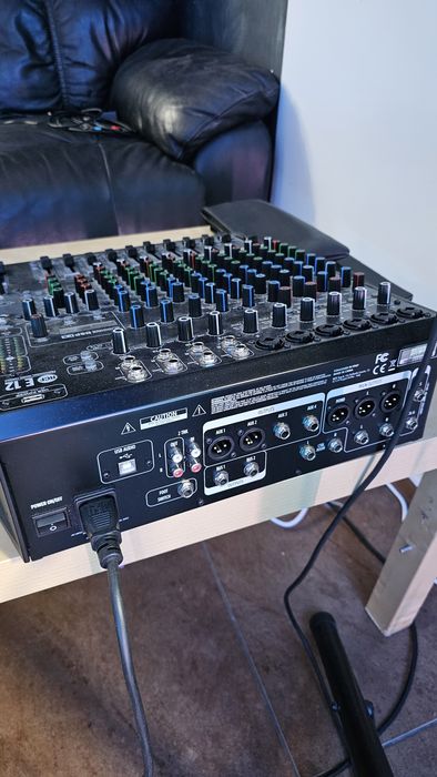 RCF 12 E profesjonalny 12 kanałowy mixer