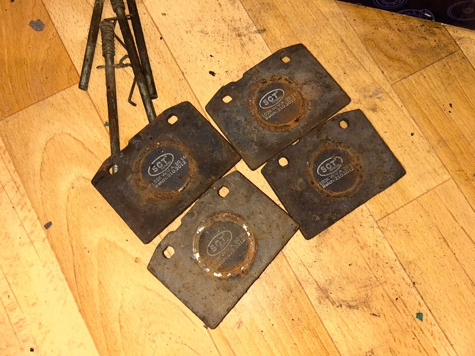 Передние тормозные колодки ВАЗ 2101-07