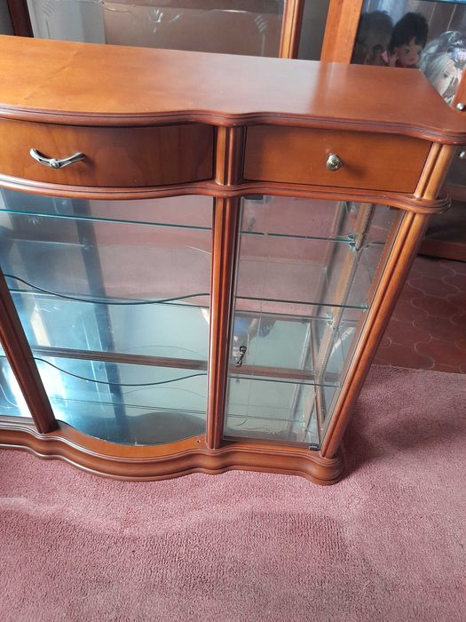 Estante de cerejeira