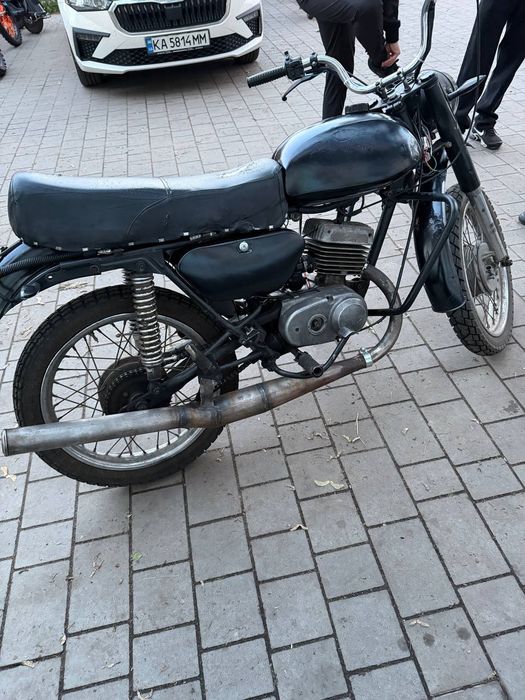 Продам Мінск, без поршневий(поршень і циліндр)