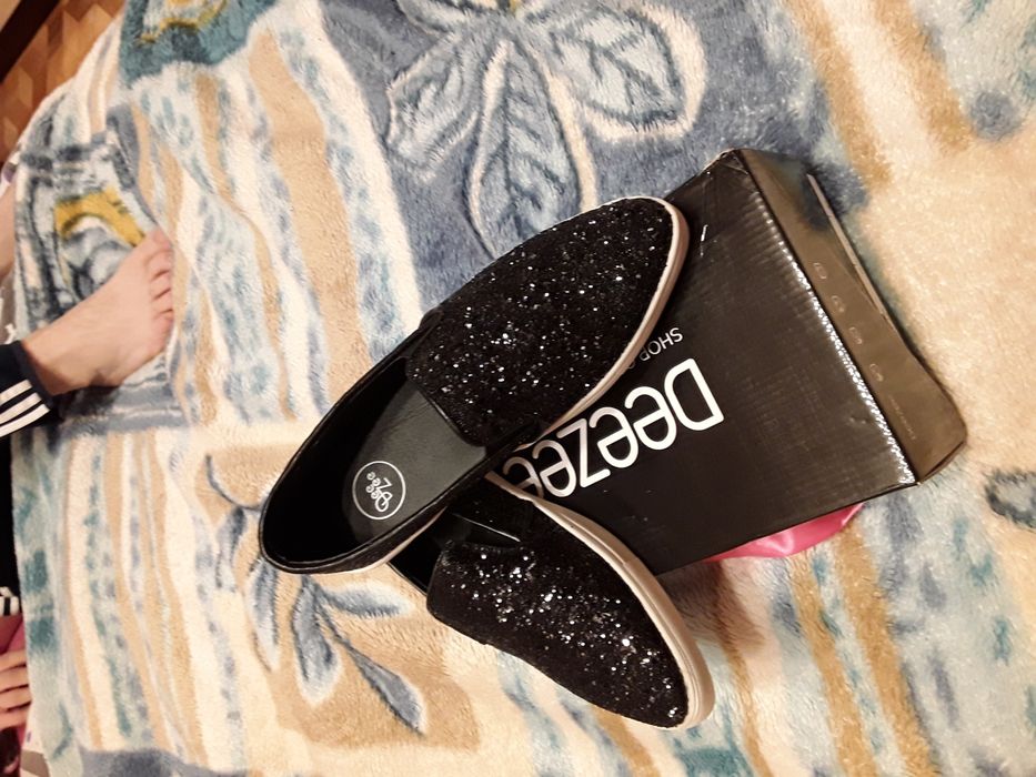 Czarne błyszczące buty roz.37