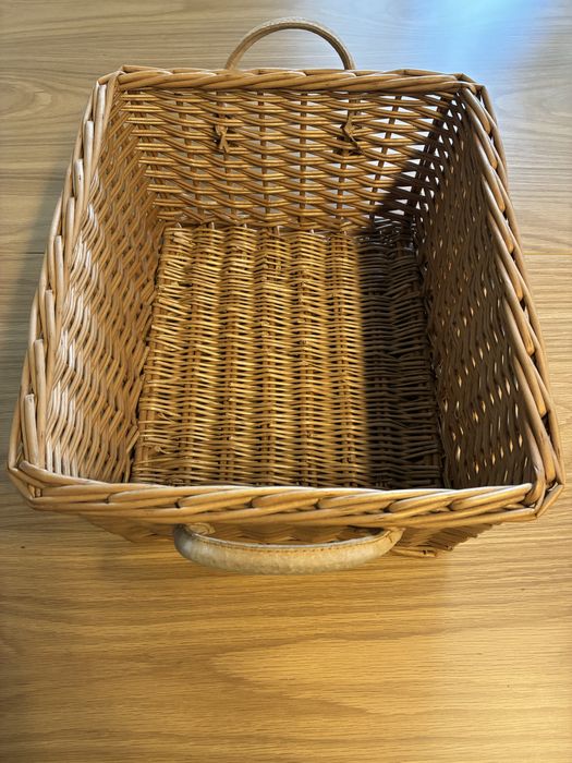 Cesto rectangular e robusto em verga da Zara Home