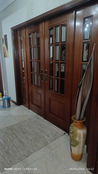 Portas interiores em madeira maciça com vidro | Conjunto elegante