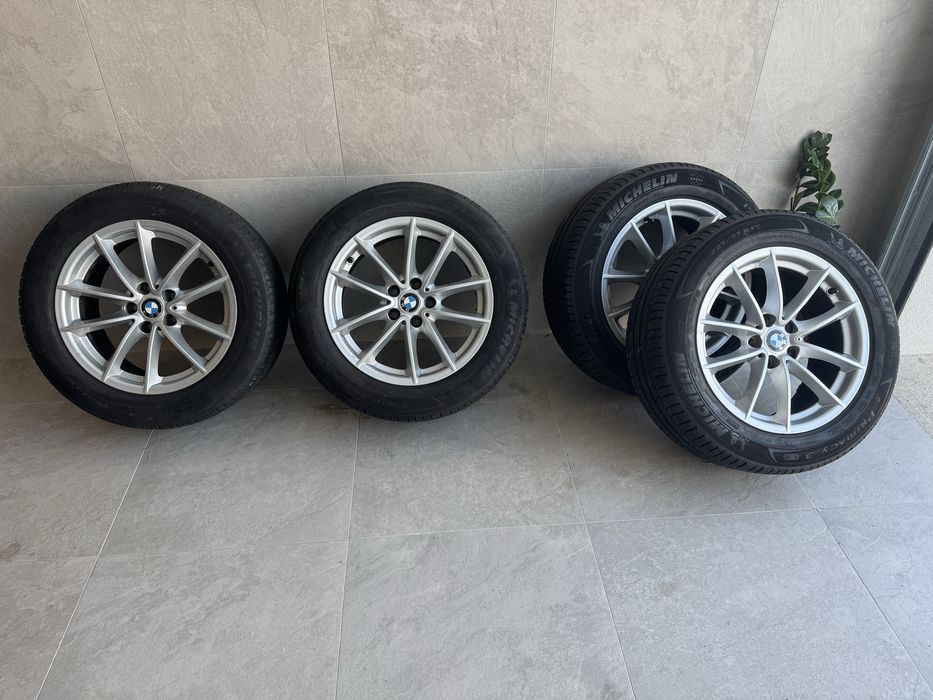 Jantes BMW 17 5x114 com pneus como novos