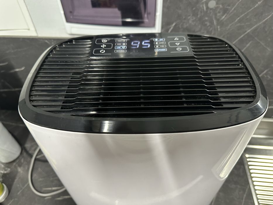 Осушувач повітря компресорний 20 літрів з Європи