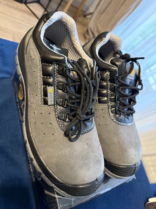 Buty Robocze z blachą Procera rozm 41 (wkladka 26.5cm)