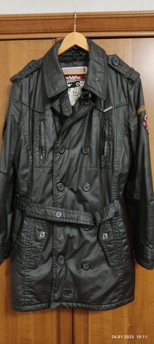 Стильная ,демисезонная мужская куртка