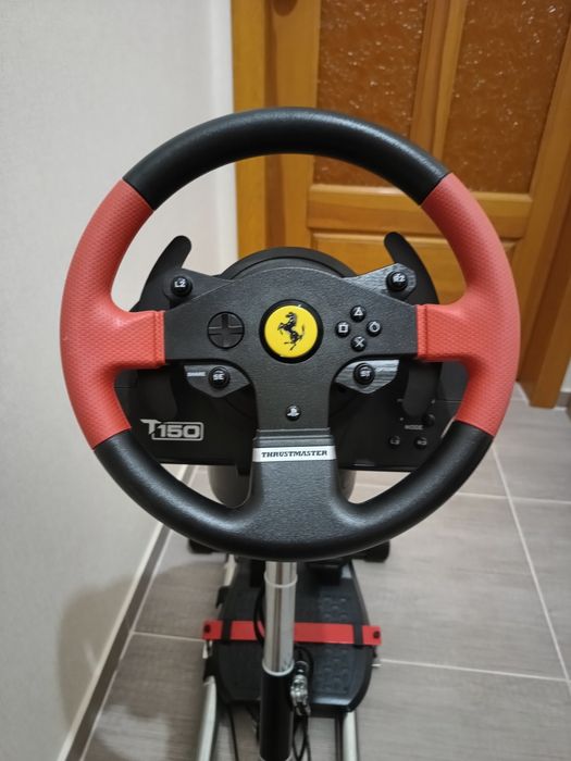 Проводной руль Thrustmaster T150 Ferrari Wheel + Подставка.