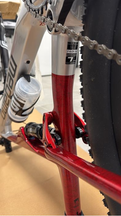 Megamo Track 2026 tam. L