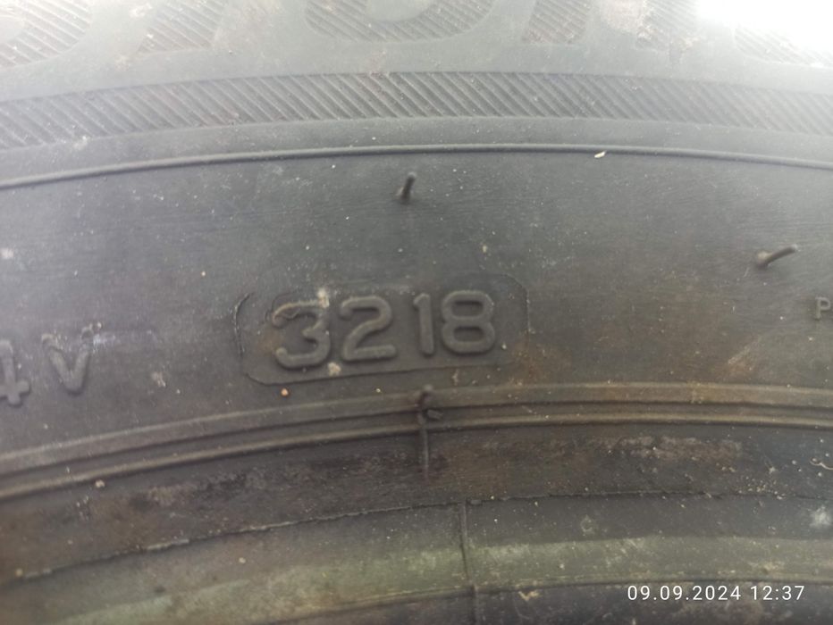 Шини Bridgestone LM-80 215/60R17 пара