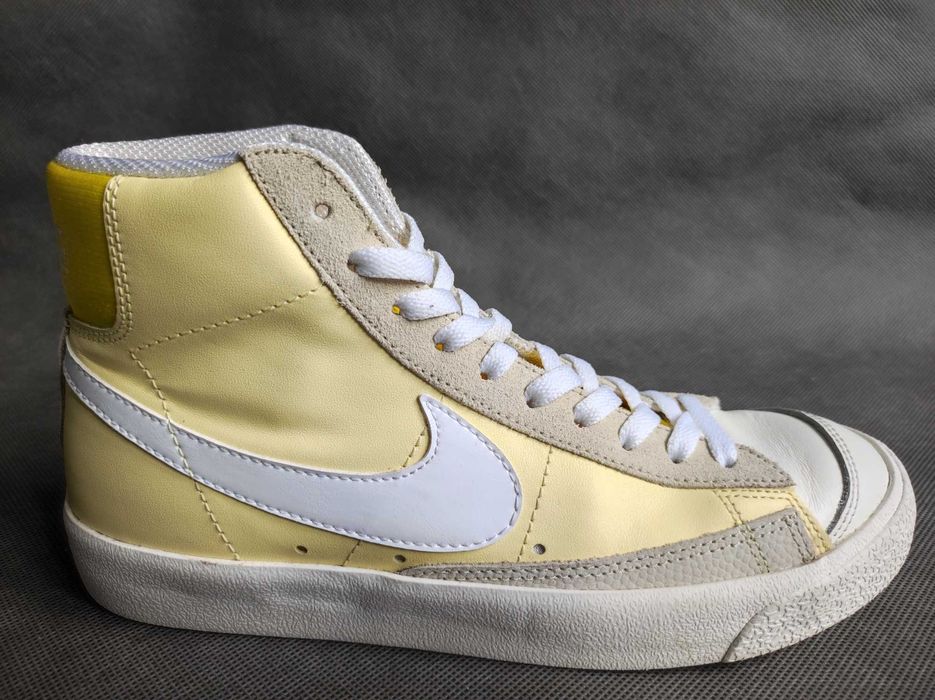 - Nike Blazer Mid 77  - Sneakersy r. 40