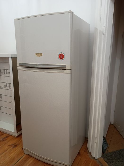 Lodówka Sharp wolnostojąca unikatowy design