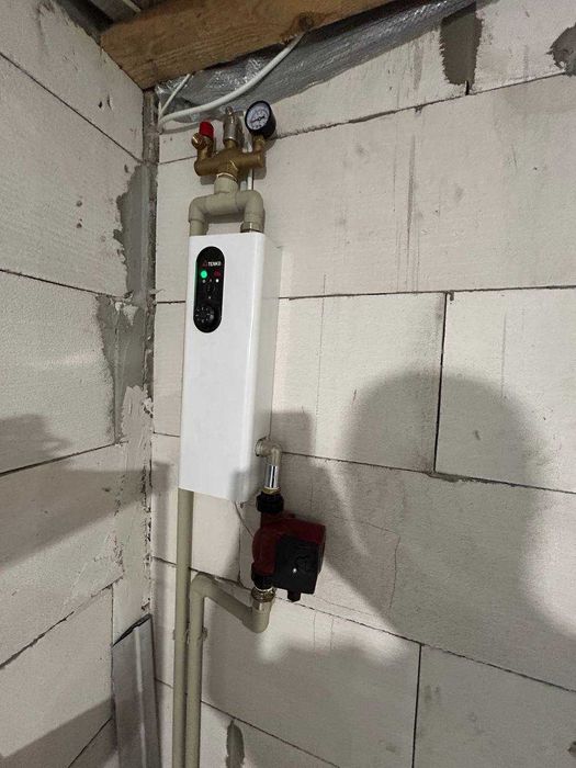 (7) Продаж 2 поверхового будинку в с. Сальник (8813)