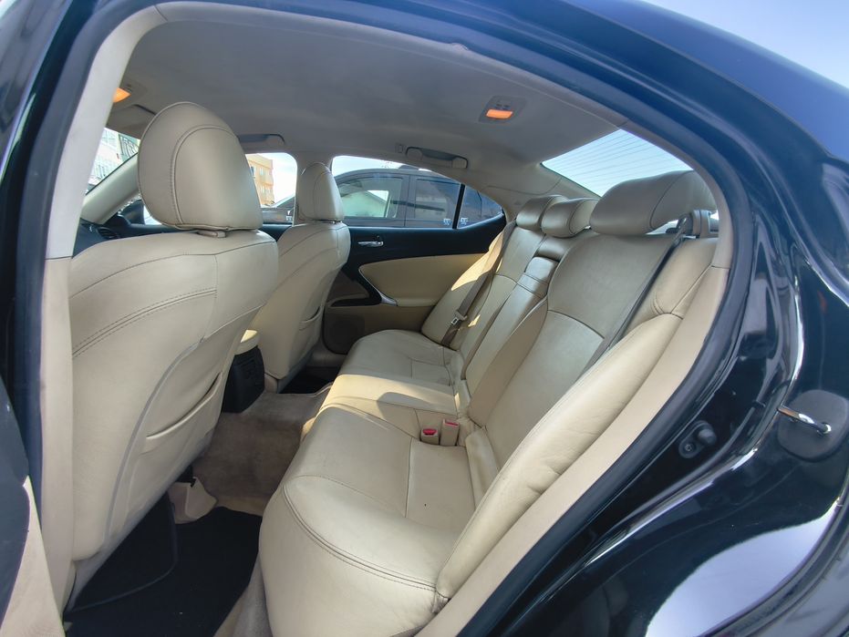 Lexus IS 220 — fotografia 7