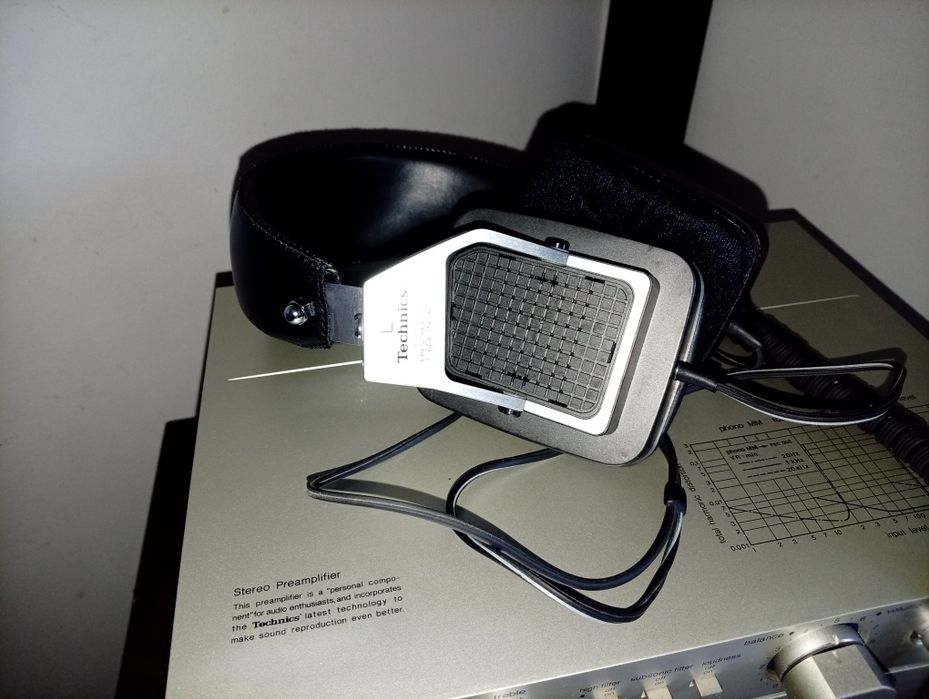 Auscultadores TECHNICS EAH 820