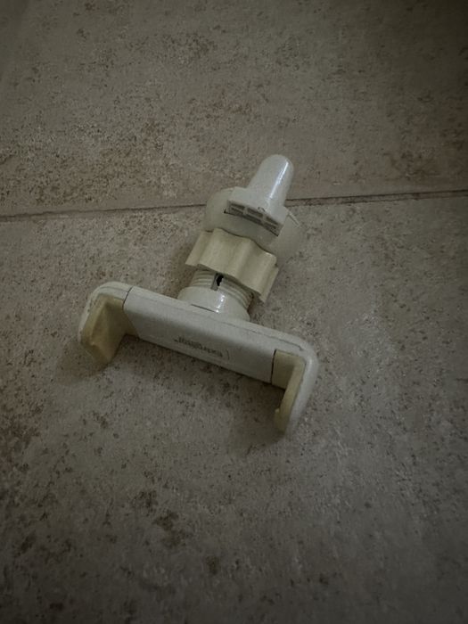 Car Mobile Phone Mounts – Three Different Types64741176228226123