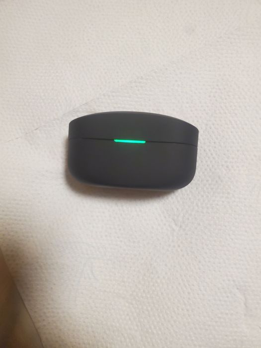 Etui oryginalne  sony wf-1000xm4  w stanie idealnym