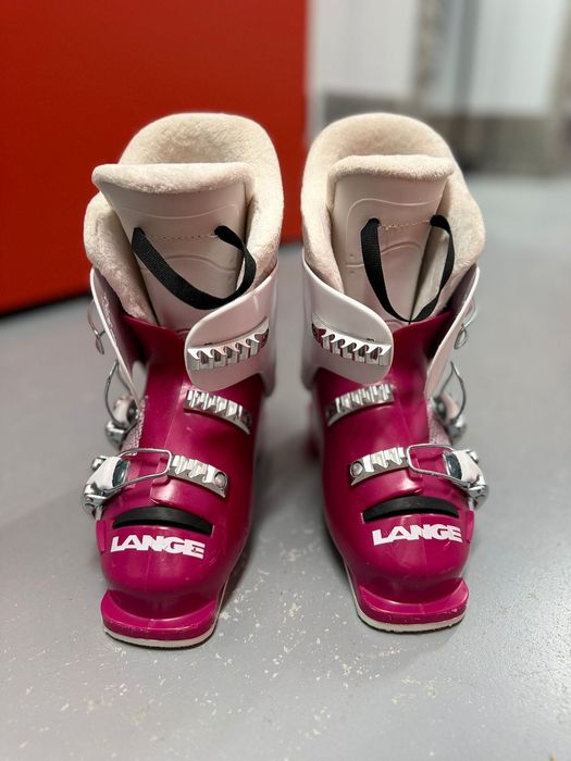 Zestaw narciarski dla dziecka – Rossignol narty + Lange Starlet 50