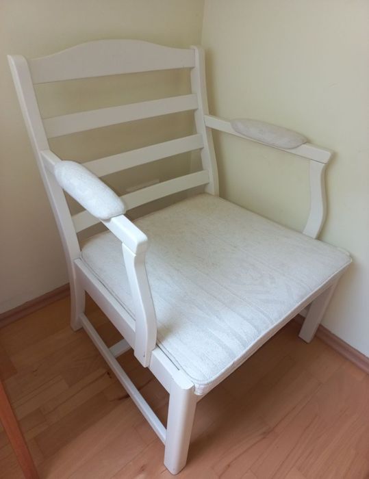 Biały fotel krzesło tron solidny drewno bdb
